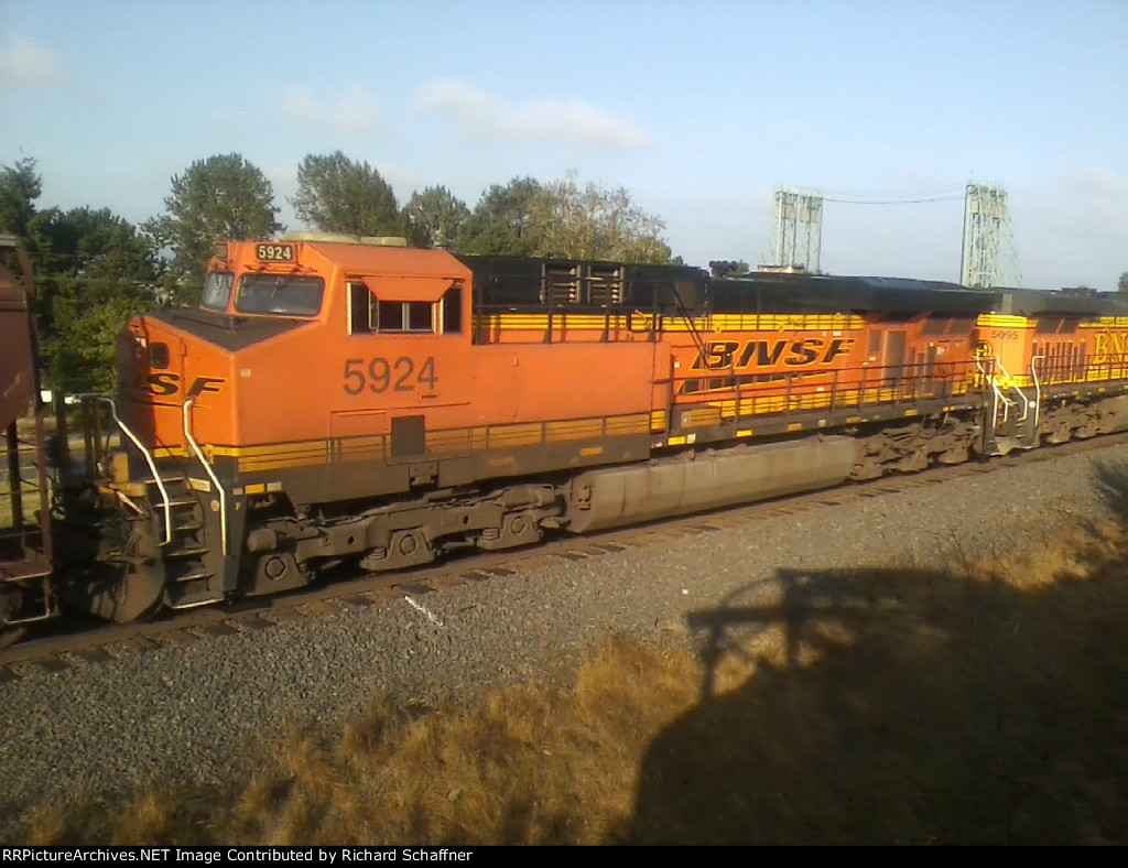 BNSF 5924